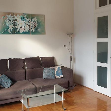 Danube View Apartment บูดาเปสต์ ภายนอก รูปภาพ