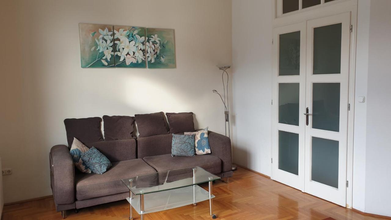 Danube View Apartment บูดาเปสต์ ภายนอก รูปภาพ